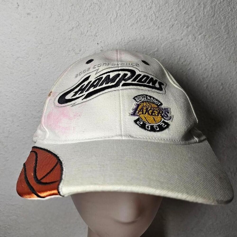 vintage 2002 champions conference Lakers white baseball cap